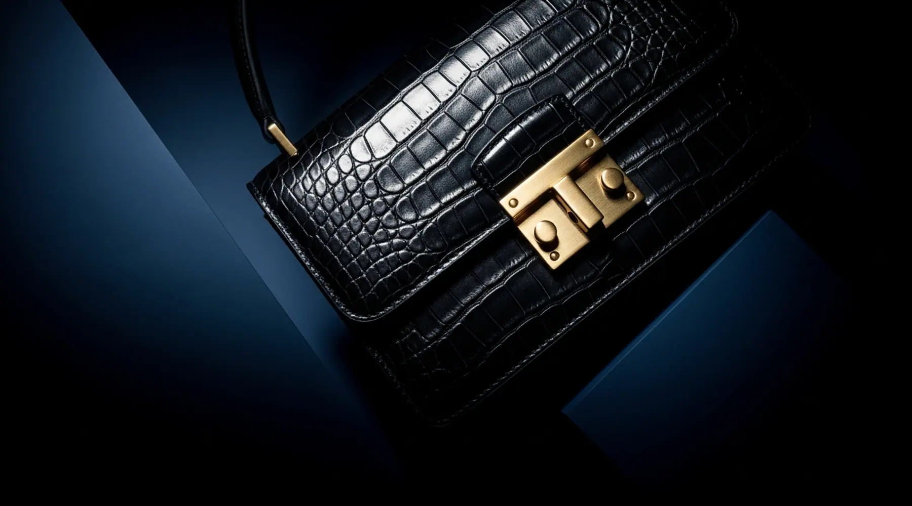 choose the perfect handbag — featured style image for Vault Deals